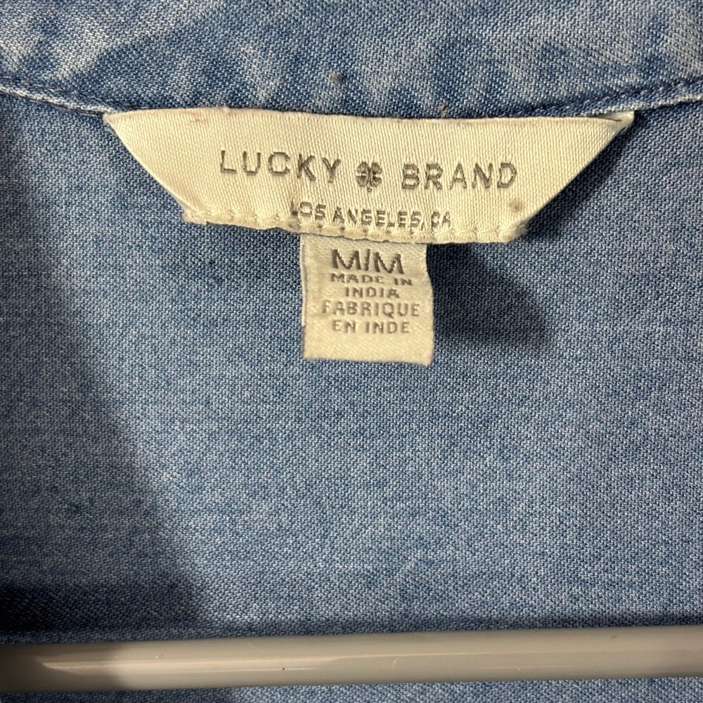 Lucky Brand Denim Button Down Shirt Women’s Medium Blue Long Sleeve Chambray Top - Picture 4 of 6